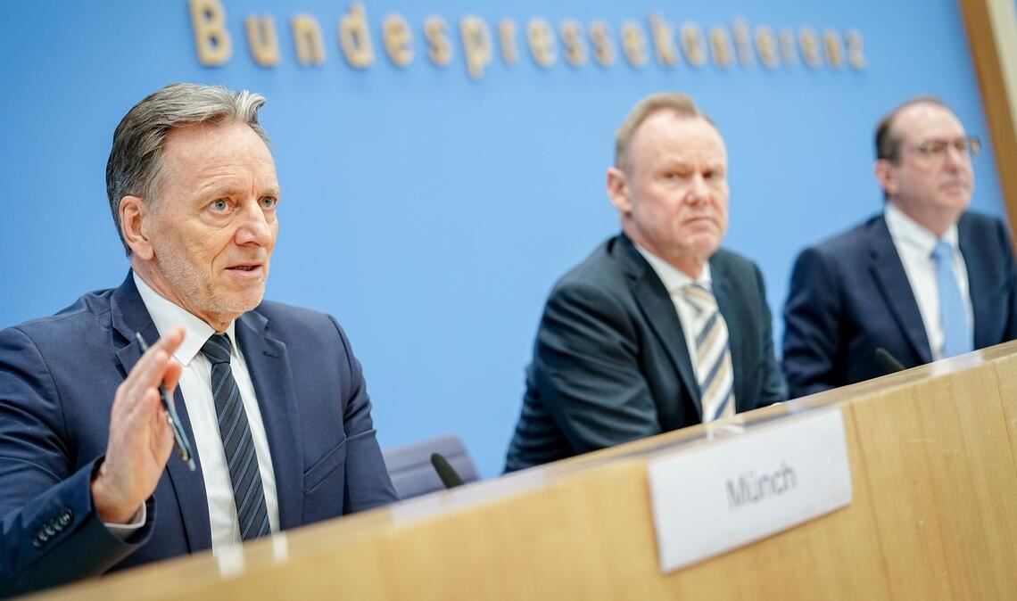 Das Sicherheitsgefühl der Menschen in Deutschland hat sich laut einer Studie, für die 2024 Daten erhoben wurden, verbessert, sagt der Präsident des Bundeskriminalamts (BKA), Holger Münch.