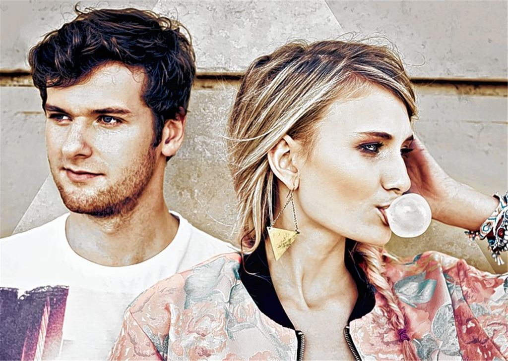 Das Singer-Songwriter-Duo Glasperlenspiel wird deutschlandweit gefeiert.  Foto: privat