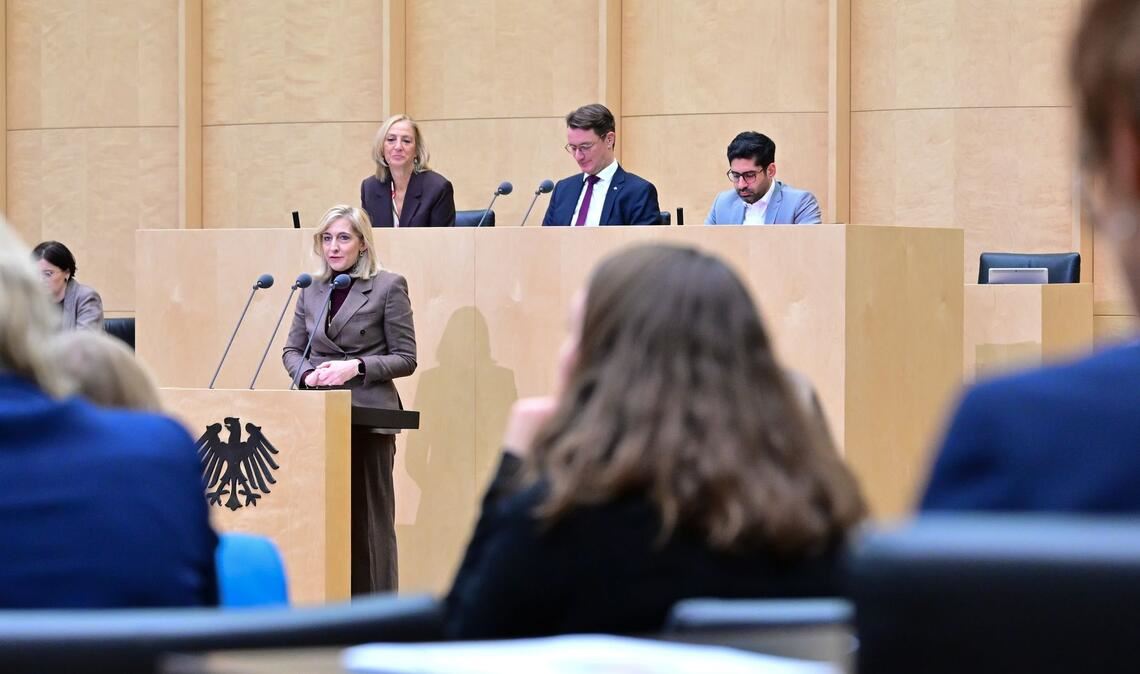 Das Sparpaket von Ministerin Warken stößt auf Einwände unter den Ländern. (Archivbild)