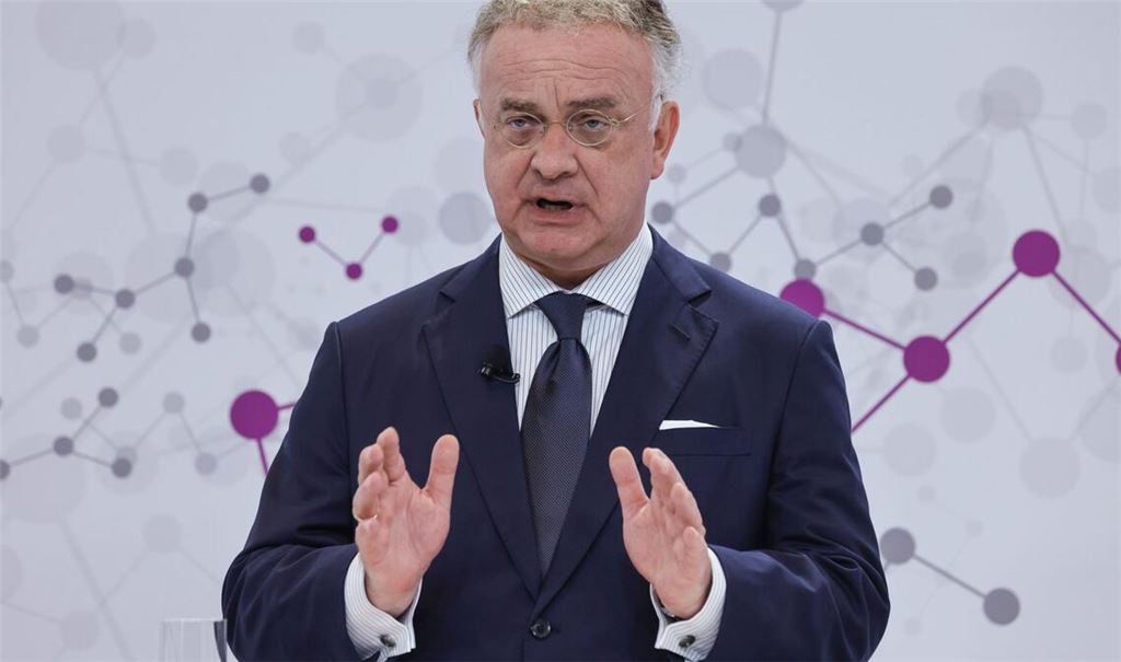 Das Spezialchemieunternehmen Evonik will künftig weniger Dividende an die Aktionärinnen und Aktionäre ausschütten, um mehr Geld für Investitionen und Schuldenabbau zu haben. (Symbolbild)