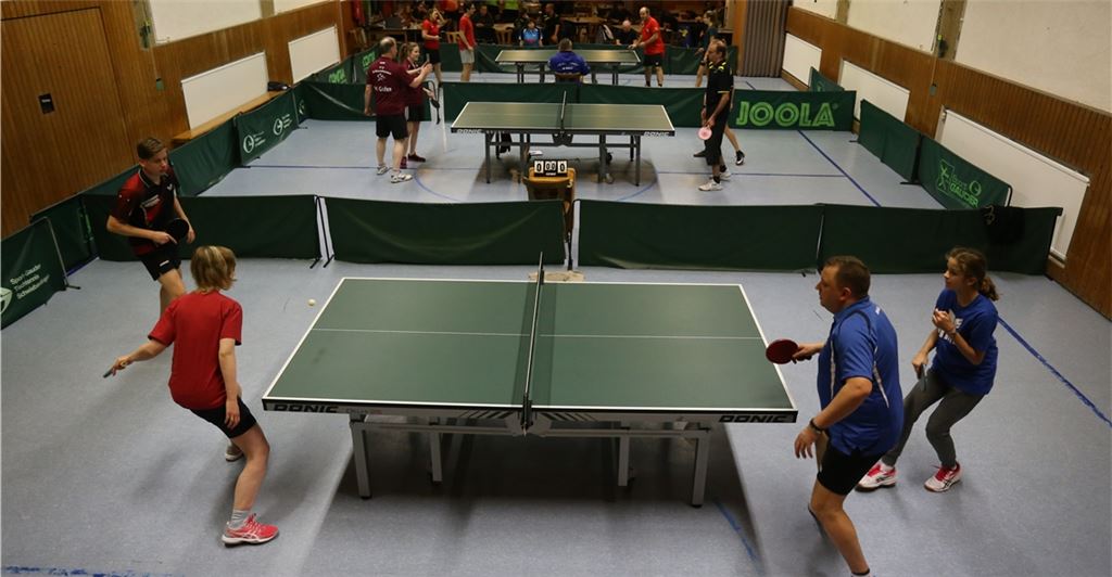 Das Sporttreiben ist für Amateure derzeit nur im Freien erlaubt, und das auch nur unter strengen Auflagen. Demnach ist das Tischtennisspiel, das sich in Hallen abspielt, nicht möglich.Archivfoto: Lischka