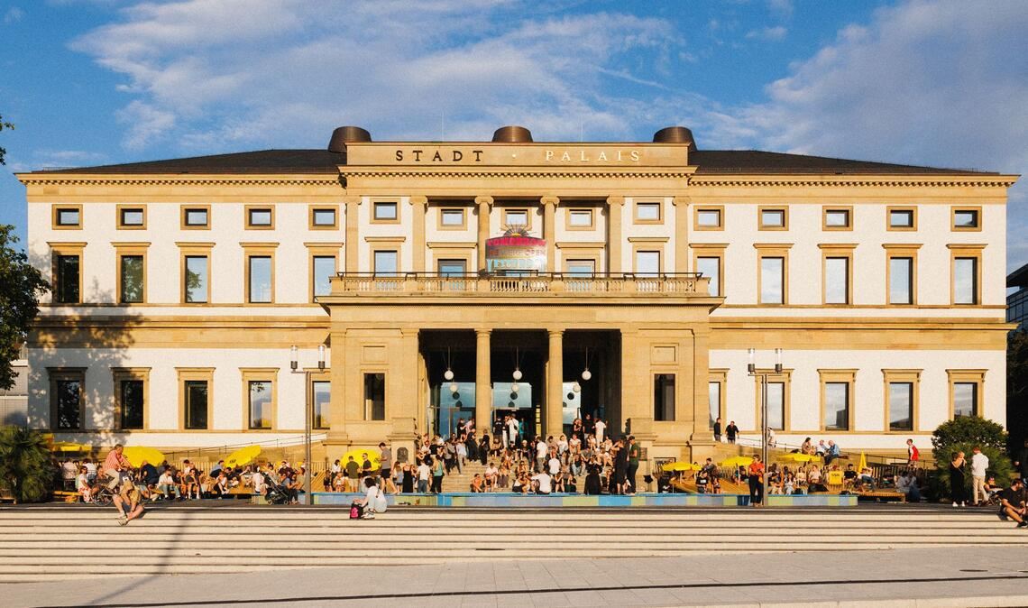 Das Stadtpalais Stuttgart in der Abendsonne