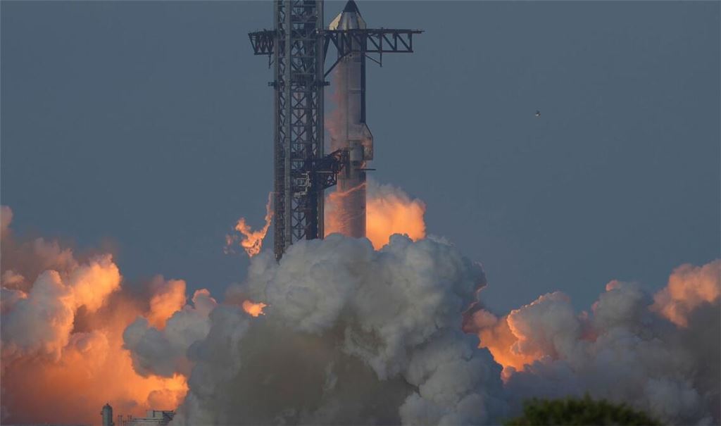 Das Starship hat einen zehnten Testflug absolviert.