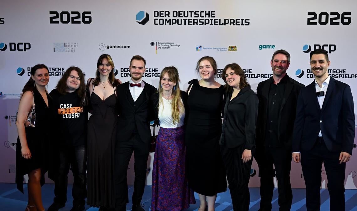 Das Team von Paintbucket Games wurde für "The Darkest Files" in den Kategorien bestes deutsches Spiel und bestes Serious Game ausgezeichnet.