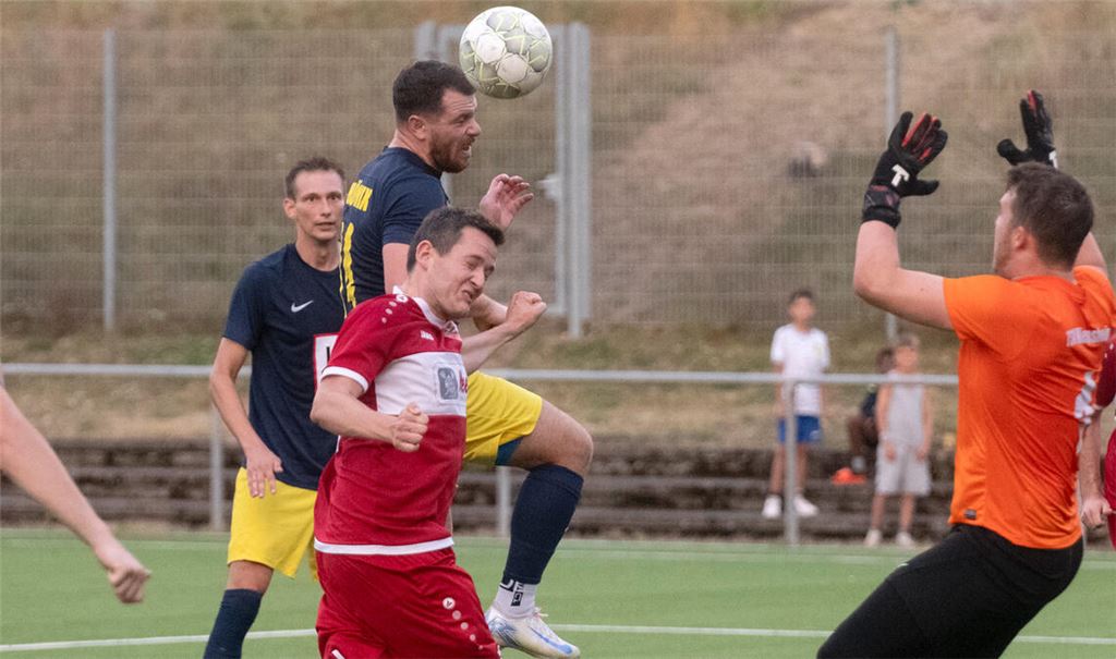 Das Tor zum 5:0: Kevin Schellin trifft per Kopf.