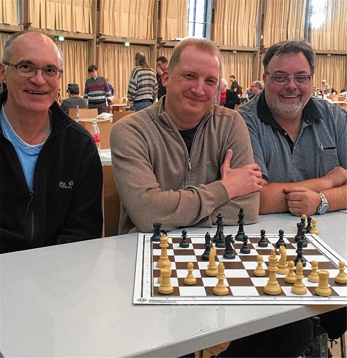 Sextett besteht in riesigem Feld