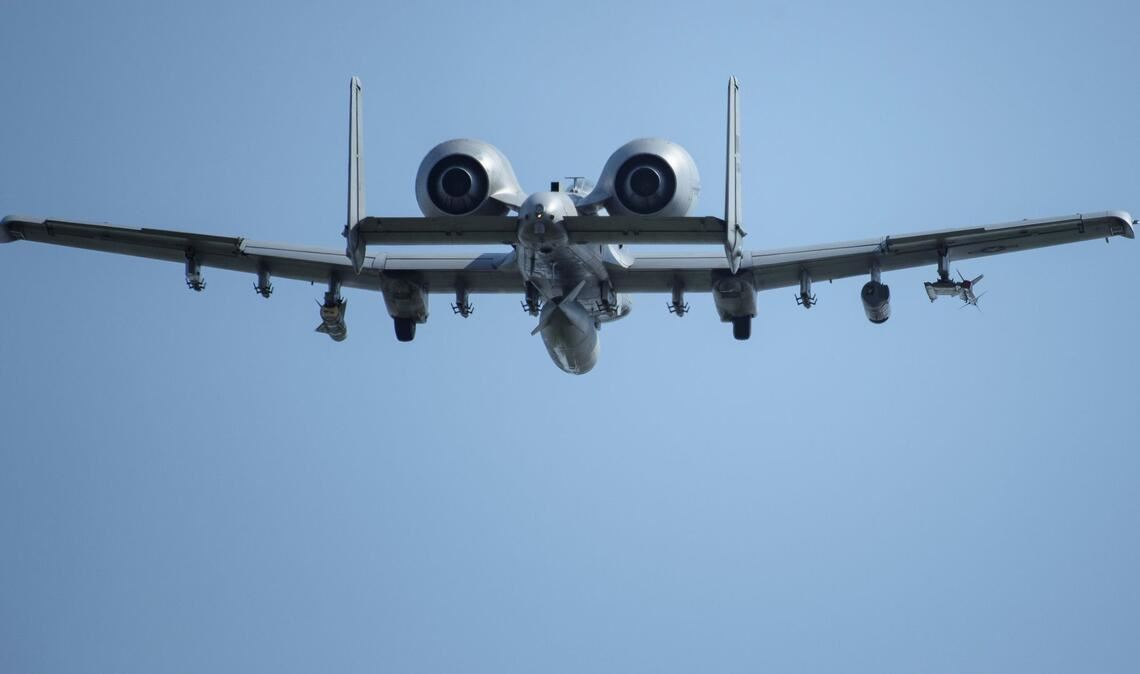 Das US-Militär will das betagte aber bewährte Flugzeug vom Typ A-10 weiterhin nutzen. (Archivbild)