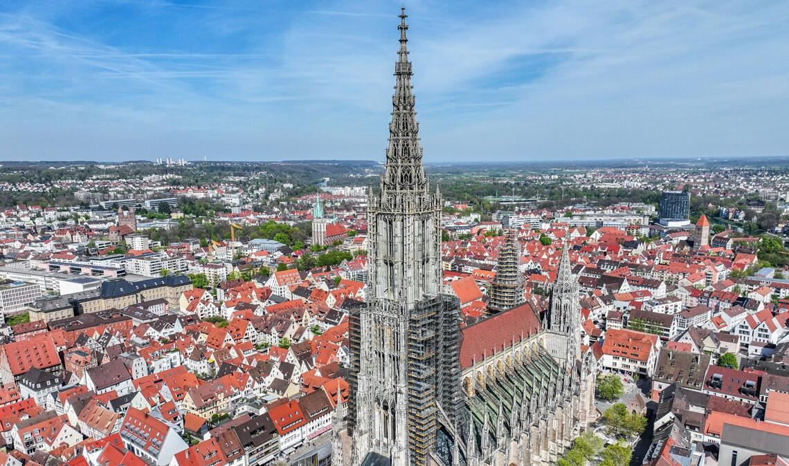 Das Ulmer Münster hat nicht mehr den höchsten Kirchturm der Welt.