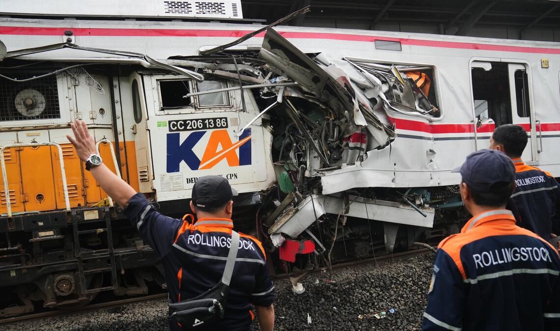 Das Unglück passierte zwischen einem Pendlerzug und einem Fernverkehrszug.