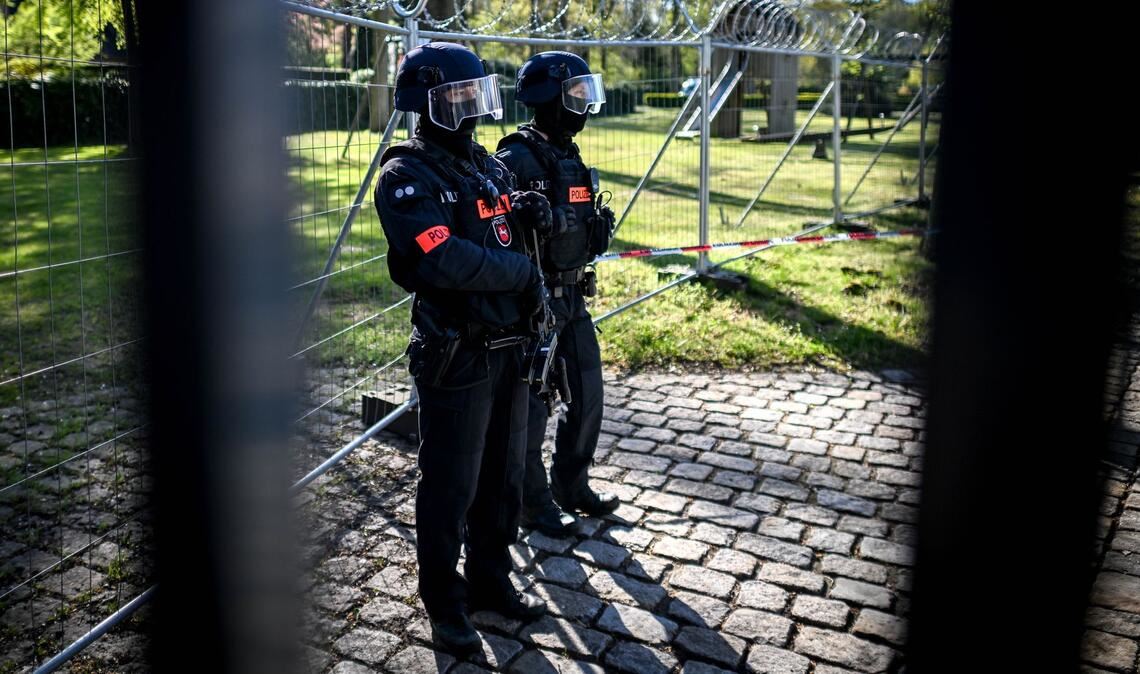 Das Verfahren steht unter besonderen Sicherheitsvorkehrungen.