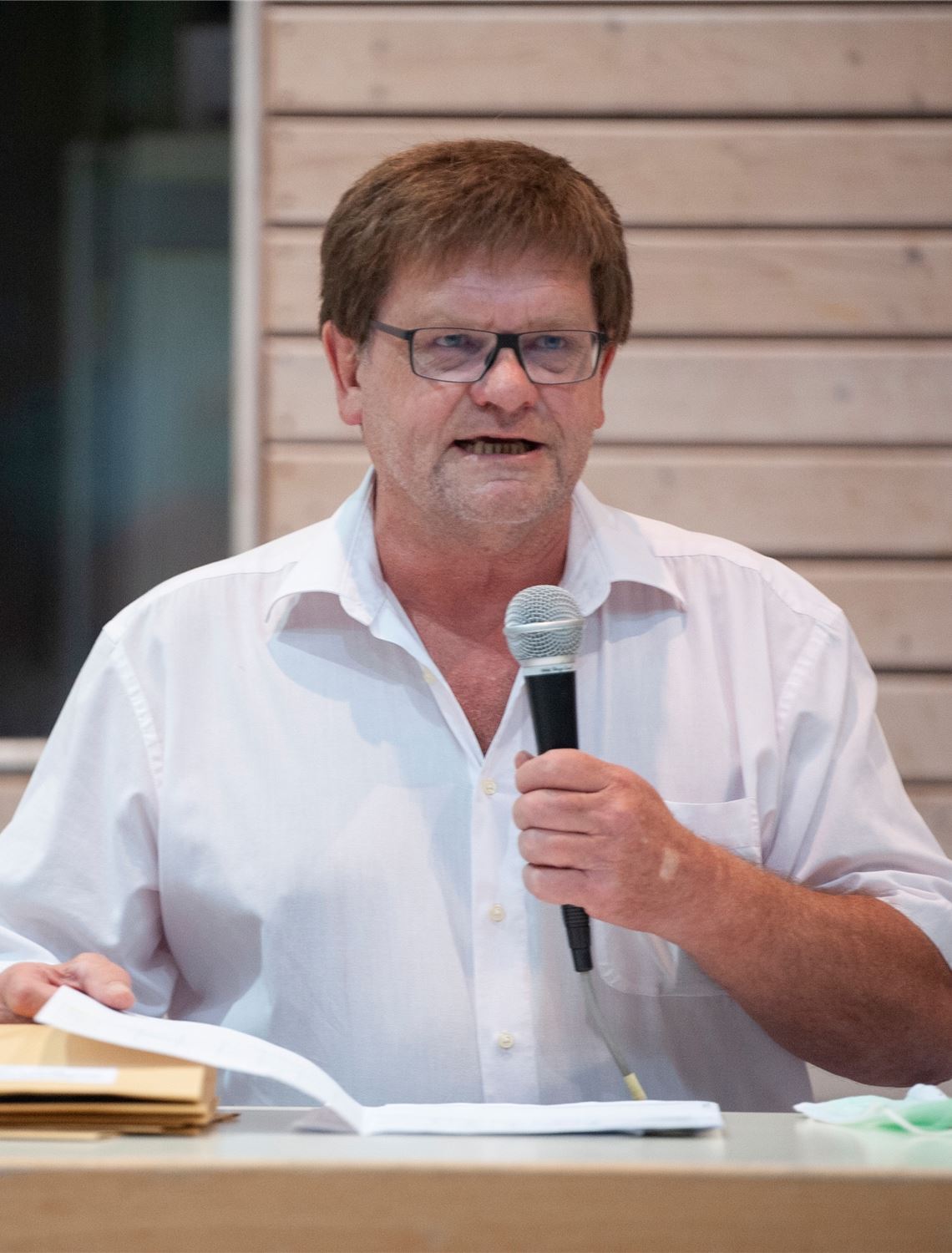 Das Wiernsheimer Rathaus hat für seine Bürger auf einen weitestgehend kontaktlosen Betrieb umgestellt, weil bei Bürgermeister Oehler das Coronavirus nachgewiesen wurde. Fotomoment