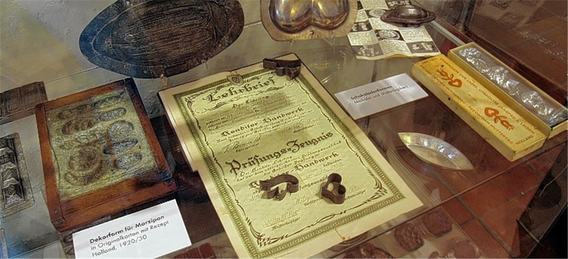 Das Zuckerbäckerhandwerk in all seinen Facetten wird im Gochsheimer Museum gezeigt. Hunderte von Exponaten machen die spannende und vielschichtige Historie des Berufs greifbar.