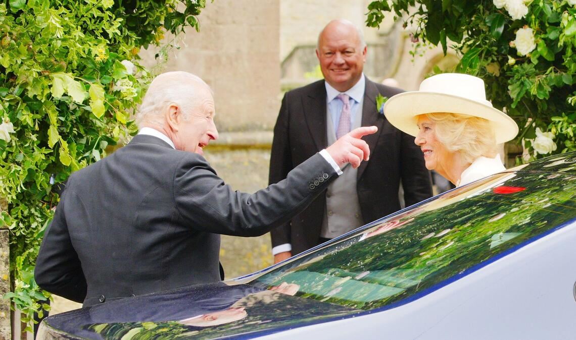 Das britische Königspaar wurde mit Jubel empfangen.