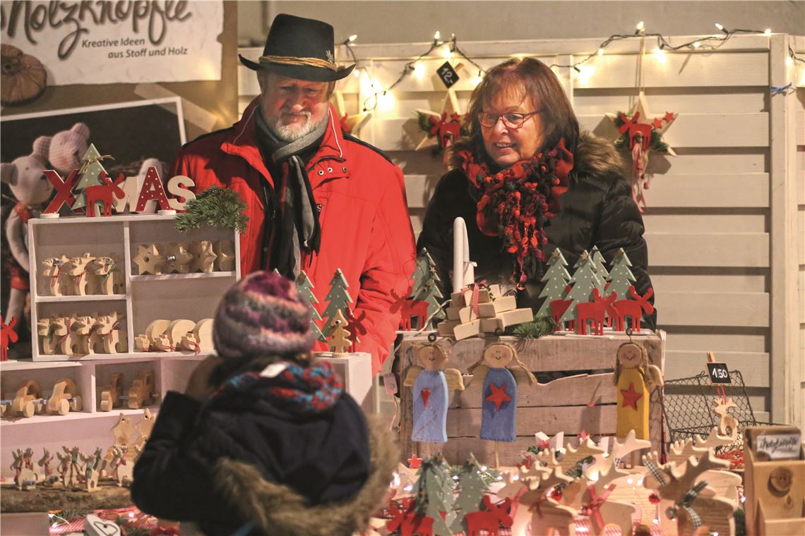 911_0008_81344_lh_Weihnachtsmarkt_Illingen_1_bearbeitet_