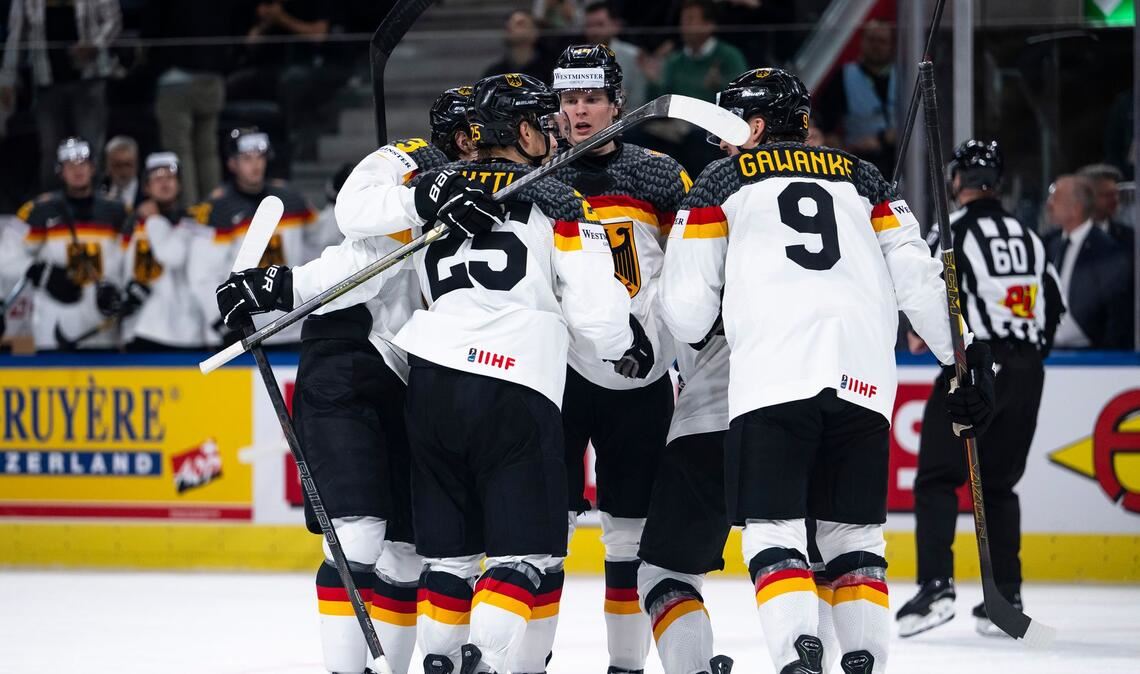 Das deutsche Eishockey-Team trat gegen die USA verbessert auf.