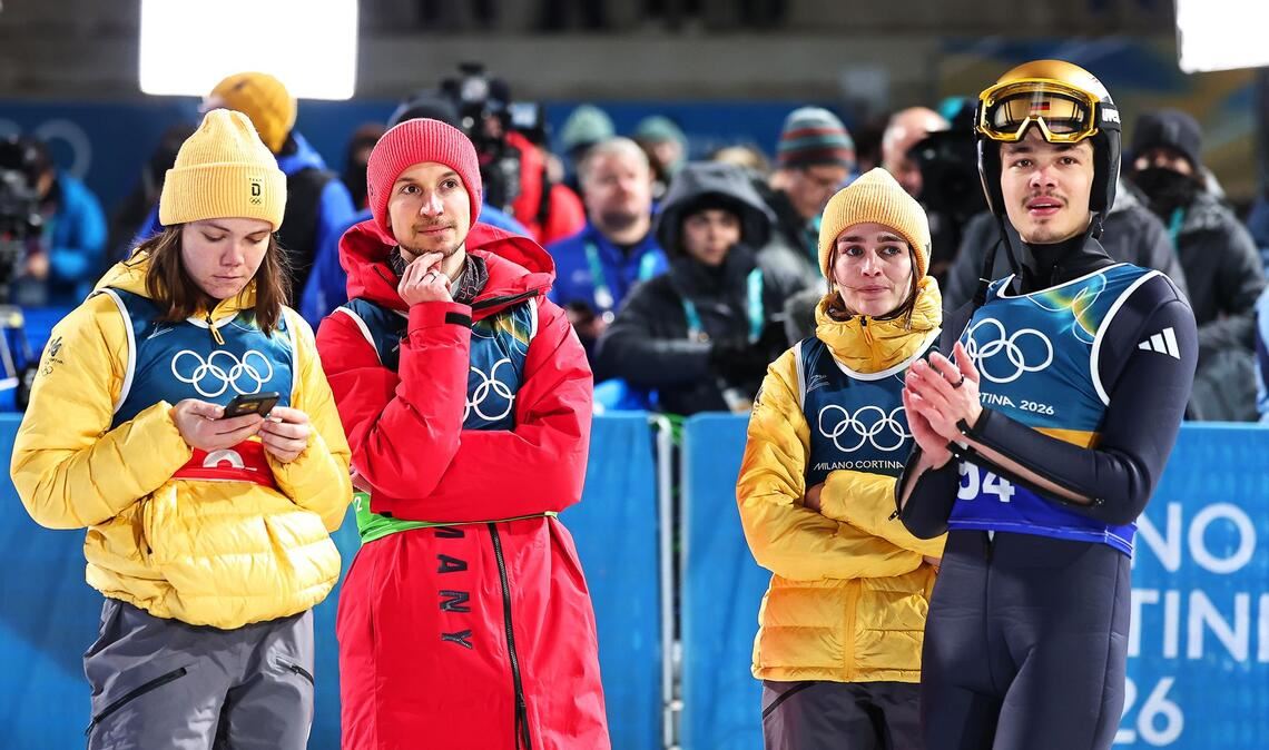 Das deutsche Skisprung-Team war nach Platz vier enttäuscht.