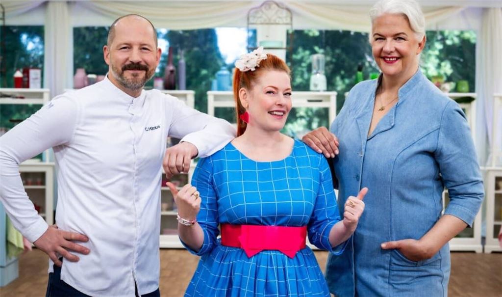 "Das große Backen"-Team v.l.n.r.: Christian Hümbs, Enie van de Meiklokjes und Bettina Schliephake-Burchardt
