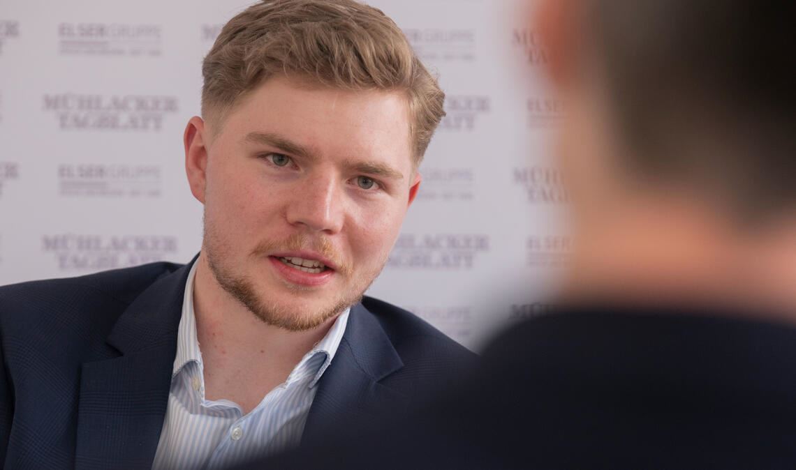 „Das hat mich geflasht, überwältigt“, sagt Nico Gunzelmann zu seinem überraschend klaren Erfolg bei der CDU-Nominierungsveranstaltung. Mit diesem Schwung will er bei der Landtagswahl das Direktmandat im Wahlkreis Enz erkämpfen. Foto: Fotomoment