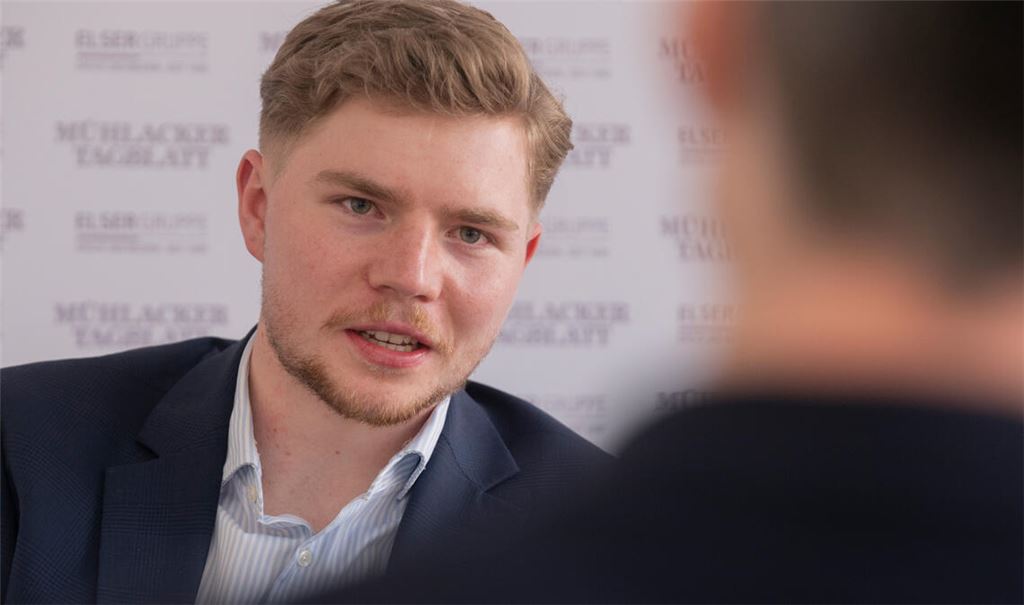 „Das hat mich geflasht, überwältigt“, sagt Nico Gunzelmann zu seinem überraschend klaren Erfolg bei der CDU-Nominierungsveranstaltung. Mit diesem Schwung will er bei der Landtagswahl das Direktmandat im Wahlkreis Enz erkämpfen. Foto: Fotomoment