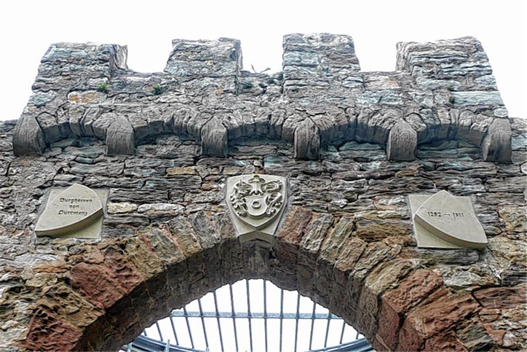 Das jüngste Projekt des Verschönerungsvereins: neue Wappen für das Burgtor.