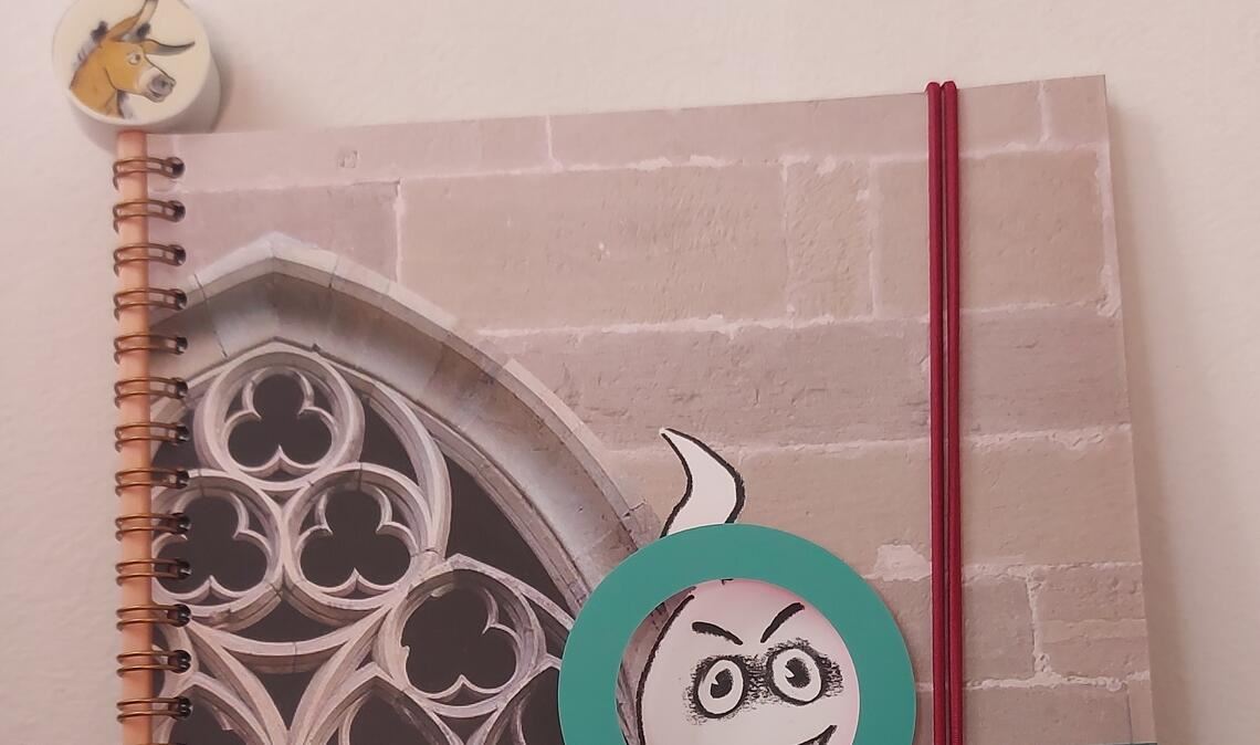 Das neu entwickelte Activity Book ermöglicht Kindern, das Kloster auf eigene Faust zu erkunden. Foto: SSG/Alexandra Müller