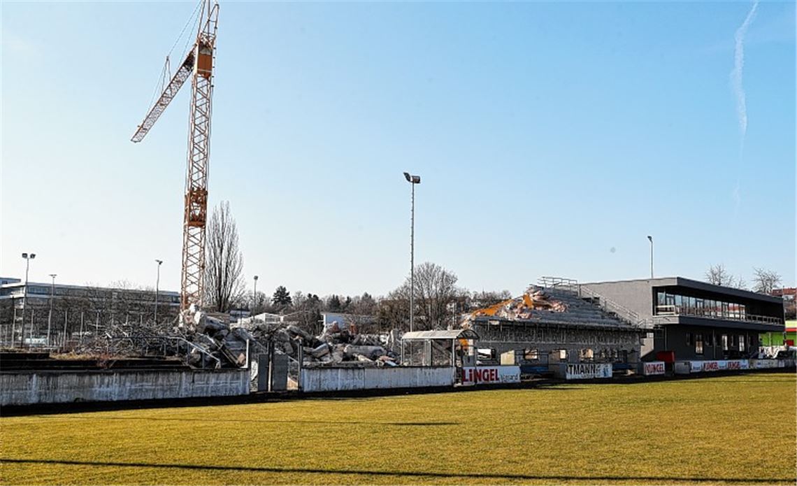 Stadionumbau liegt im Plan