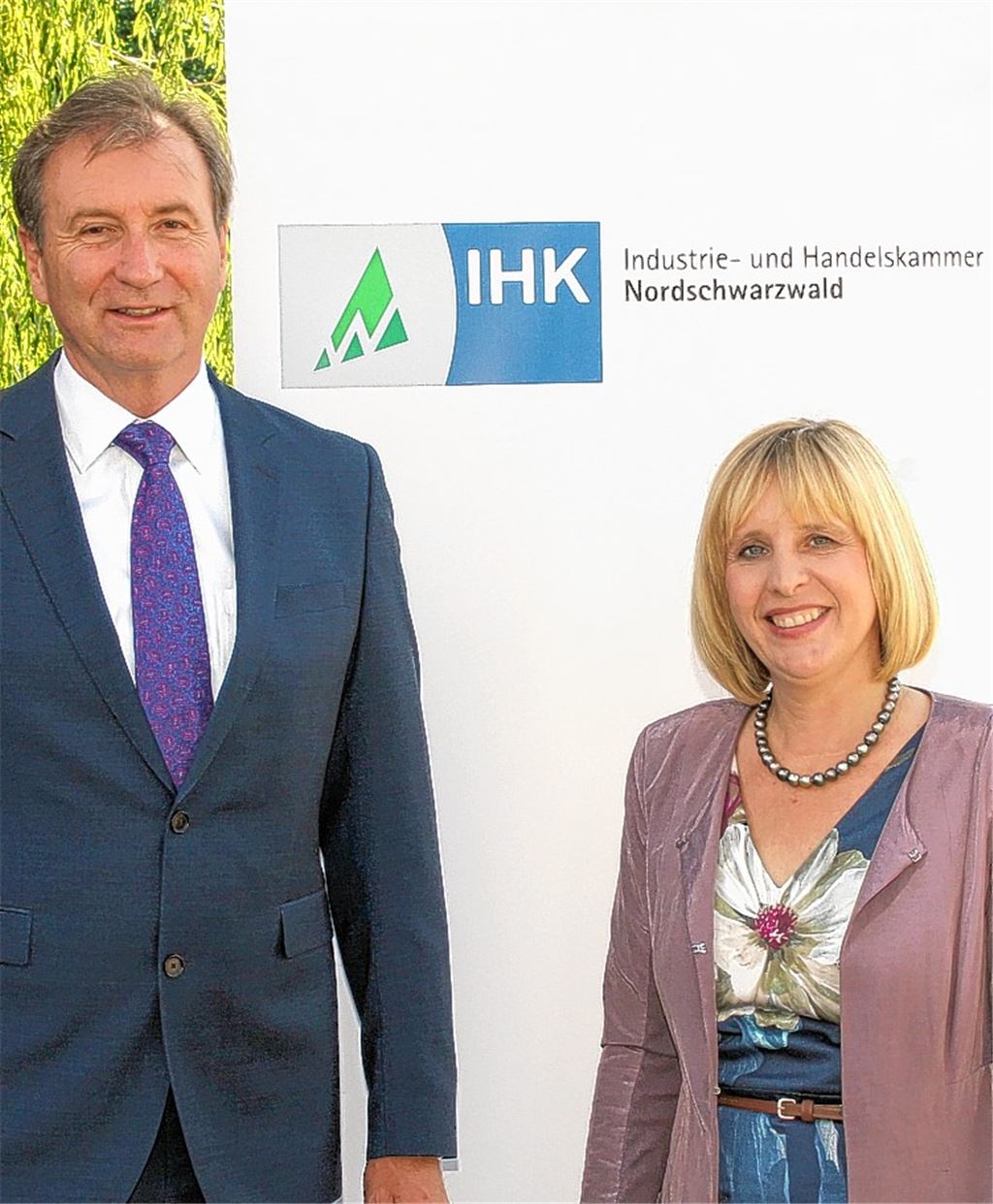 Ministerin begrüßt die Präsidentin im Amt