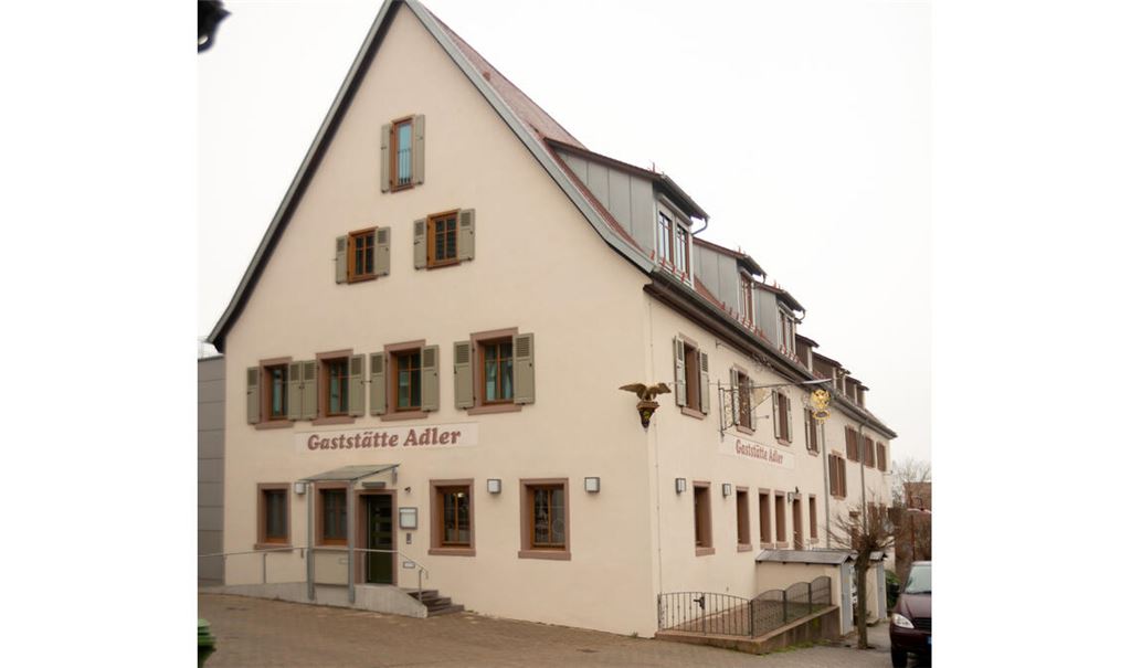 Das sanierte Gasthaus Adler dient derzeit als Unterkunft Geflüchteter. Foto: Fotomoment