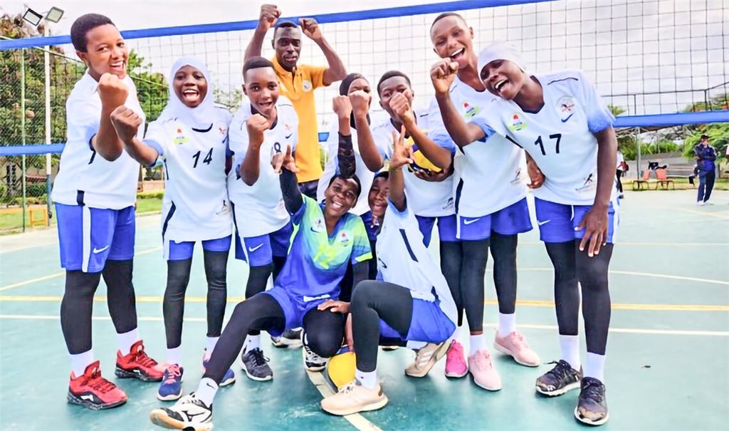 Das siegreiche Volleyballteam. Foto: G. Joshua, Masasi Tansania
