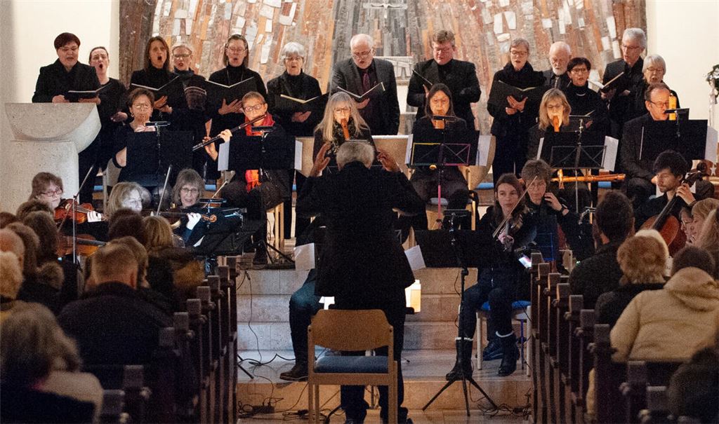Das von Bernd Koreng geleitete Barock-Ensemble ’83 gestaltet in diesem Jahr das Adventskonzert unserer Zeitung. Fotos: Fotomoment
