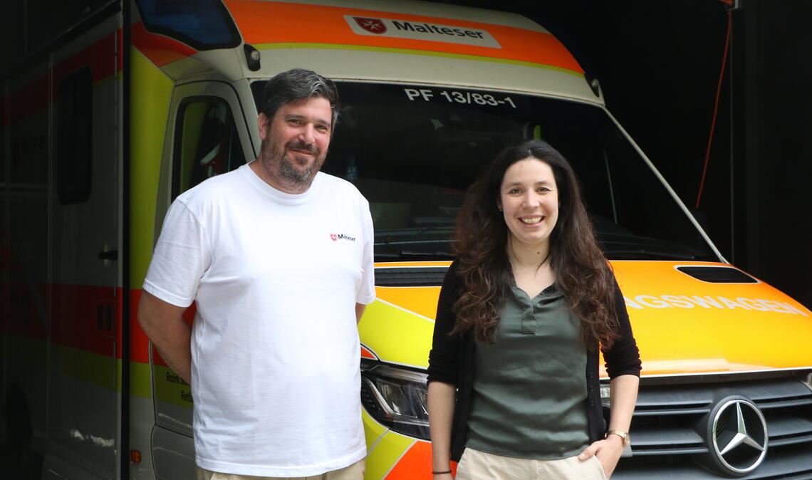 Standort in Lienzingen gesichert Dass die Malteser, hier Rettungsdienstleiter Kevin Frey und Bezirksgeschäftsführerin Jessica Koch, in Lienzingen präsent sind, bewertet die Kreisverwaltung als positiv. Foto: Archiv