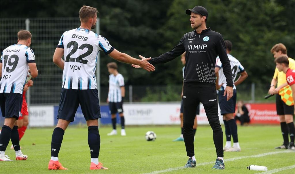 David Braig ist der erfahrenste Spieler im Kickers-Team von Trainer Marco Wildersinn, fällt aber derzeit verletzt aus.