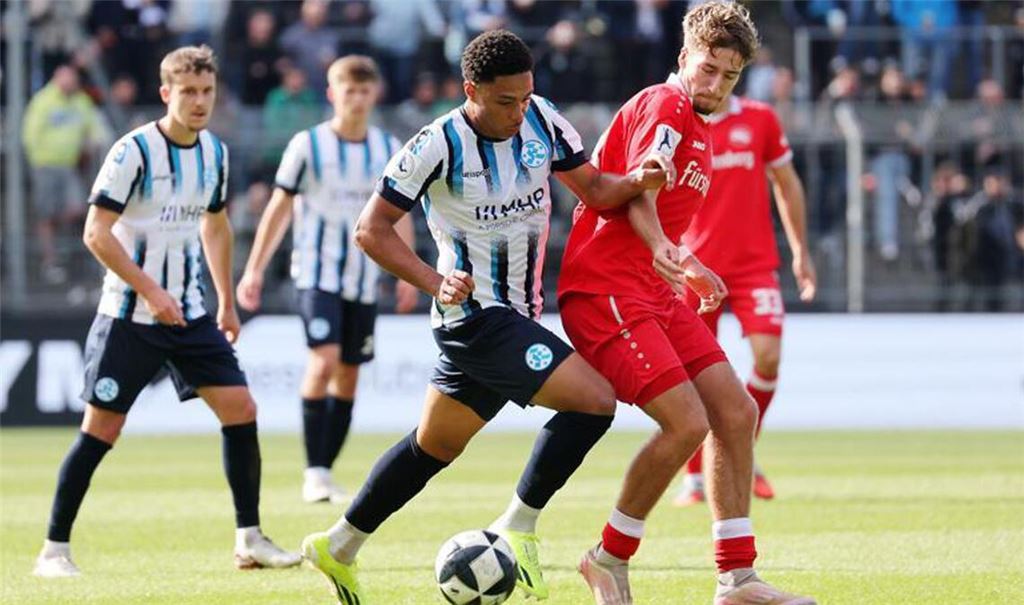 David Udogu und die Blauen haben gegen Schott Mainz nachgelegt.