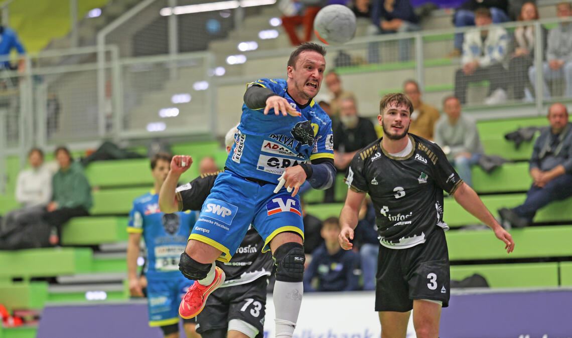 Davor Sruk kann die Niederlage gegen Würzburg auch nicht vermeiden. 