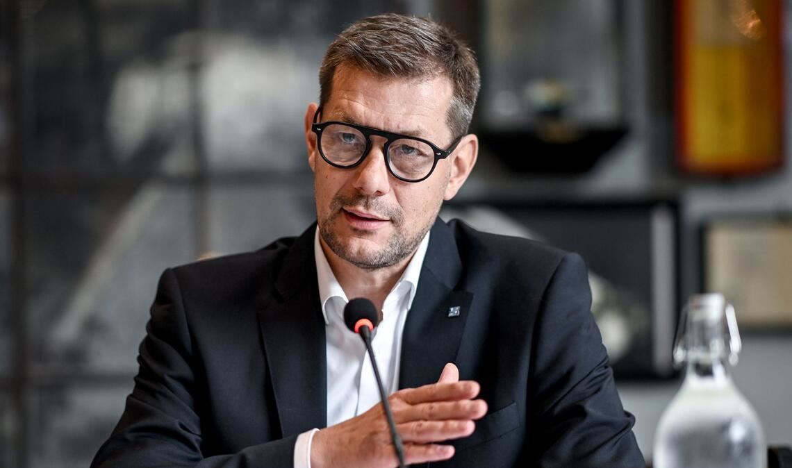 Gastro-Preise um ein Viertel gestiegen - Branche unter Druck Dehoga-Präsident Guido Zöllick hofft auf die versprochene Reduzierung der Umsatzsteuer für Restaurantspeisen ab dem kommenden Jahr.