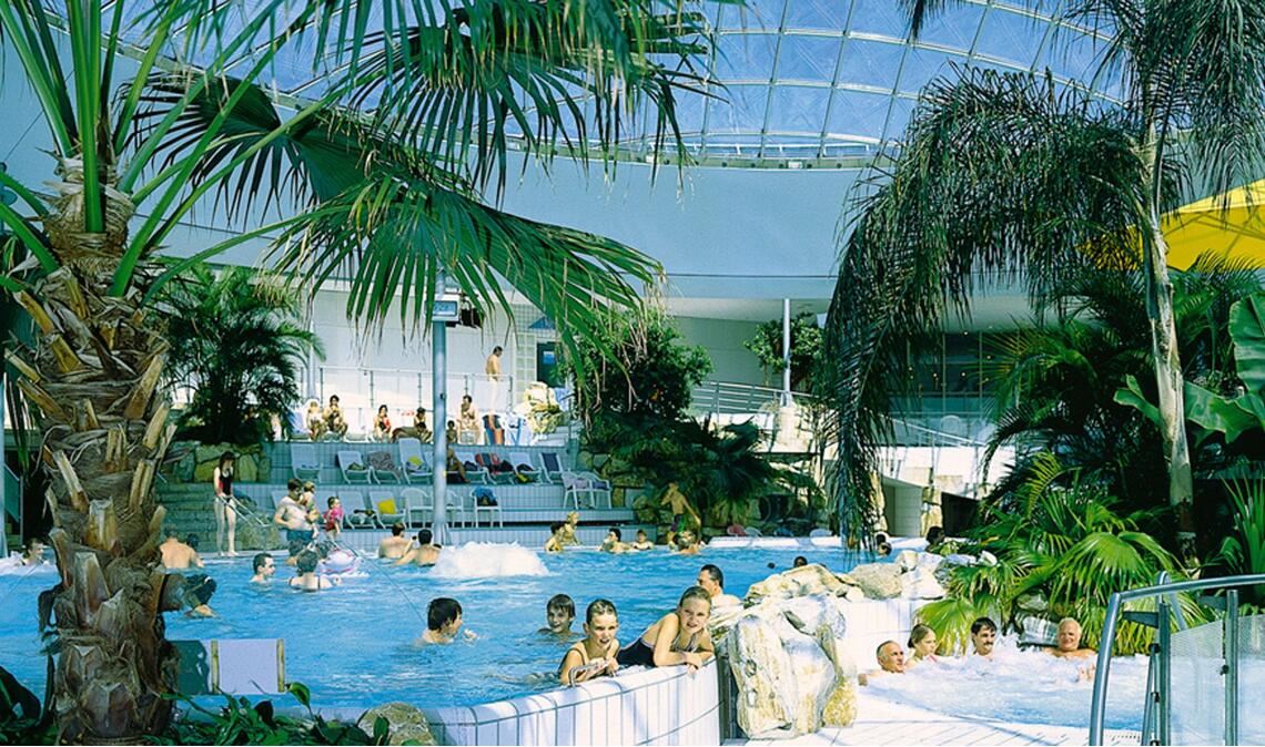 Dem Aquatoll in Neckarsulm soll neues Leben eingehaucht werden. Letztmals planschten dort im Mai 2022 Badegäste.