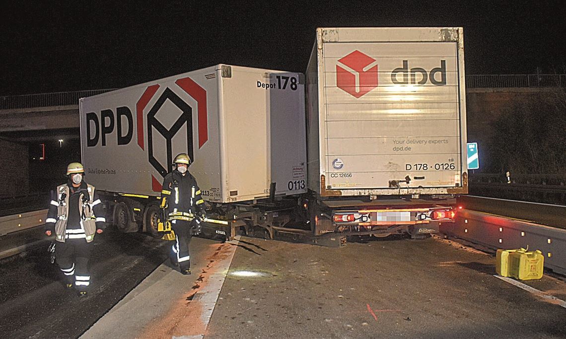 Hoher Schaden bei Lkw-Unfall auf A8 Demolierter Unfall-Lkw.Foto: Myroshnichenko
