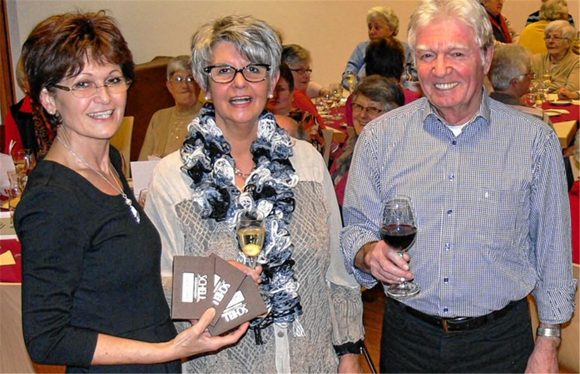 Den Abend gestalten Martina Bieringer, Ellen Angermaier und Geza Horvath (v.li.).