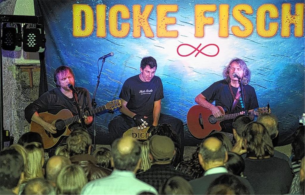 Den Song „Volltreffer“ widmen die Dicken Fische dem Kulturkeller zum Jubiläum.