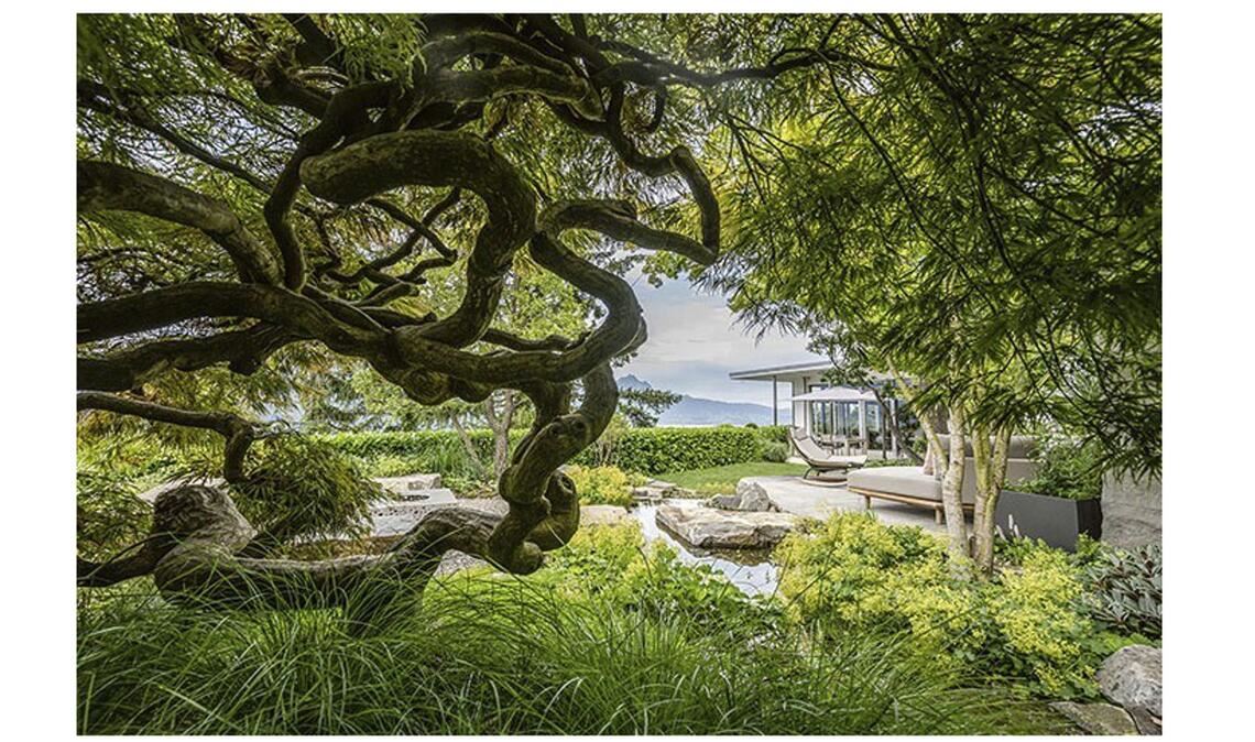 Den ersten Preis erhielt der letztjährige Newcomer des Jahres Daniel Berg GmbH unter der Überschrift „Der Garten als ideale Fortsetzung einer Landschaft“ mit seinem Projekt in Weggis im Schweizer Kanton Luzern.