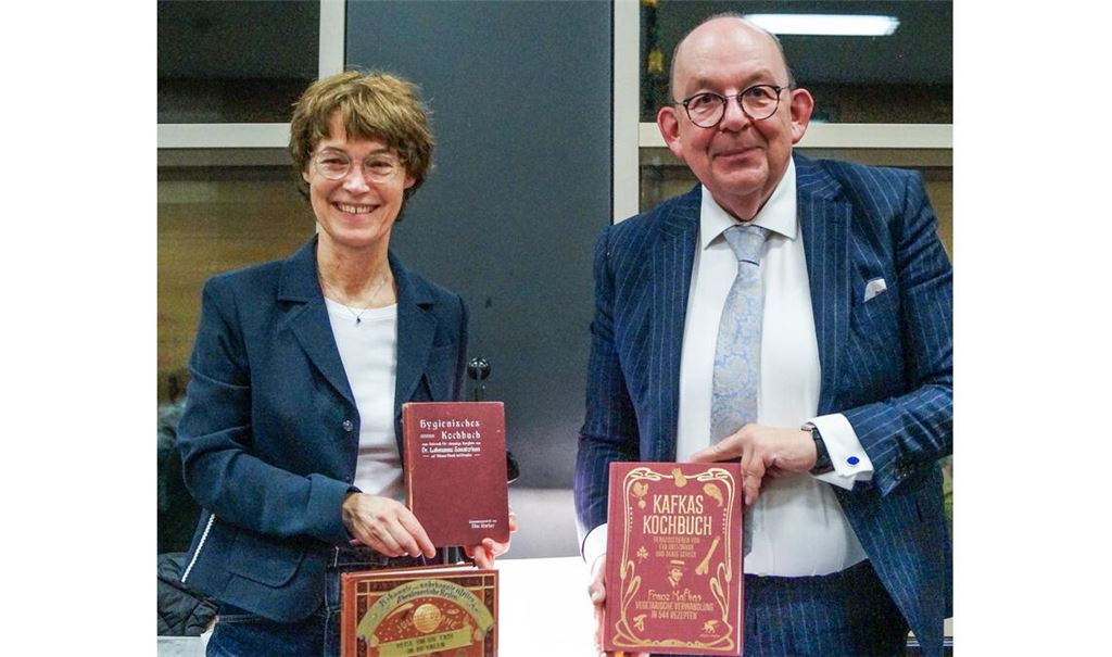 Denis Scheck und seine Mitstreiterin Eva Gritzmann. Foto: Czop