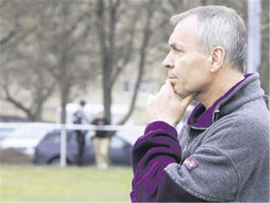Denkaufgabe für Iptingens Trainer Karlheinz Rapp: Wie knackt man den Tabellenführer Kleinglattbach? Foto: Eigner