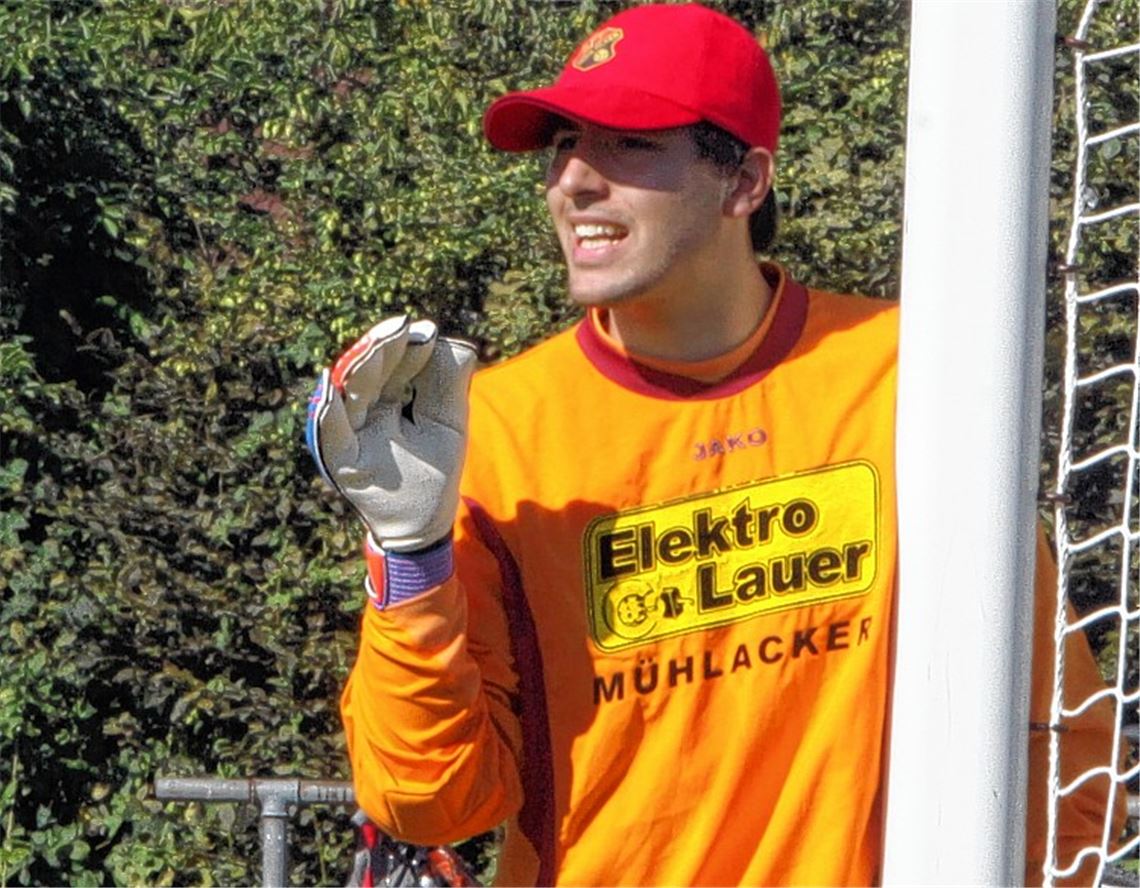 Dennis Schöffler (im Bild) ist einer von fünf Torhütern im Kader, die nun vom neuen Torwarttrainer Sasa Widic betreut werden. Foto: Eigner