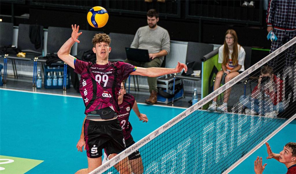 Der 2,11 Meter große Caleb Lipscomb punktet künftig für die Barock Volleys MTV Ludwigsburg.