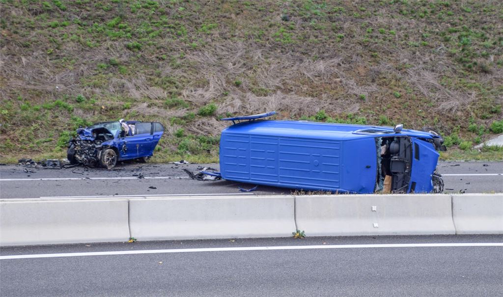 Der 30-Jährige verursacht auf seiner Flucht einen schweren Unfall als Geisterfahrer auf der Autobahn. Foto: Archiv