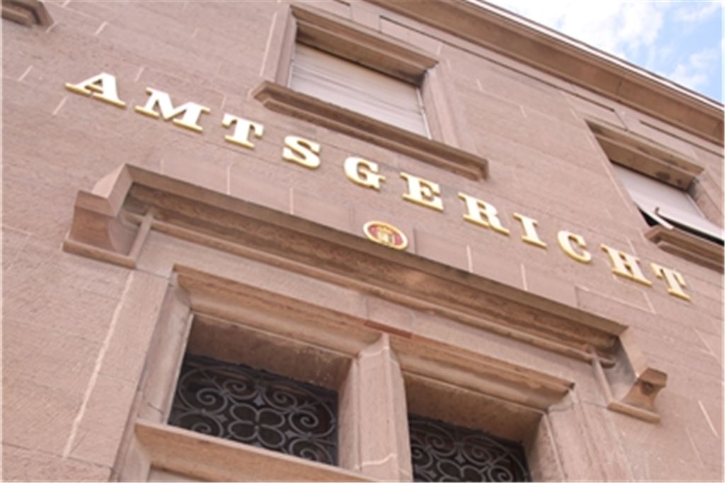 Der 83-Jährige war in der Vergangenheit immer wieder durch Vergehen im Straßenverkehr negativ aufgefallen, seine wohl gravierendste Tat war die fahrlässige Tötung eines Motorradfahrers. Am Dienstag musste er sich vor Gericht behaupten, weil er ohne gültige Fahrerlaubnis auf dem Weg zu einem Gerichtstermin erwischt wurde - zu dem er wegen Fahrens ohne Führerschein geladen war. Achivfoto: Disselhoff