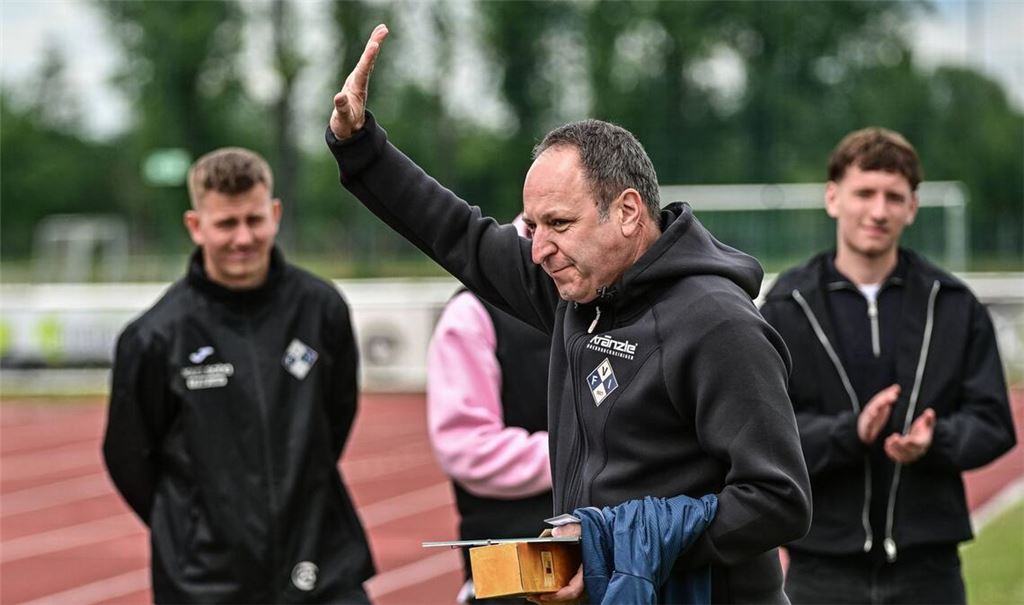 Der Abschied beim FV Illertissen fiel Holger Bachthaler nicht leicht.