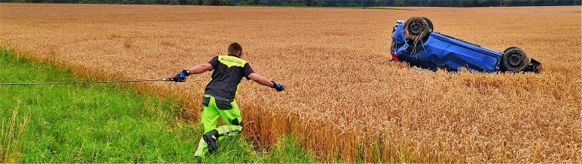 Schwer verletzt nach Überschlag