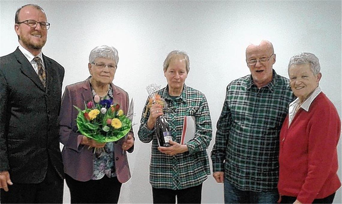 Schwäbischer Albverein würdigt treue Mitglieder