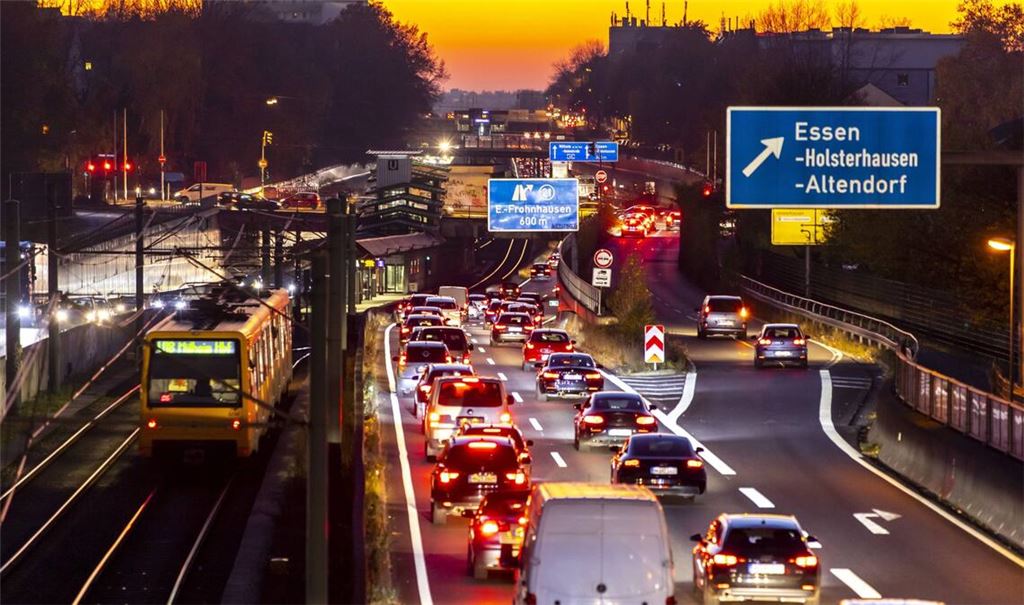 Der Autoverkehr ist einer der Hauptverursacher von Feinstaub in der Luft.